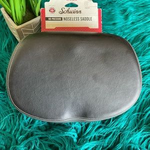 Schwinn Noseless Saddle
